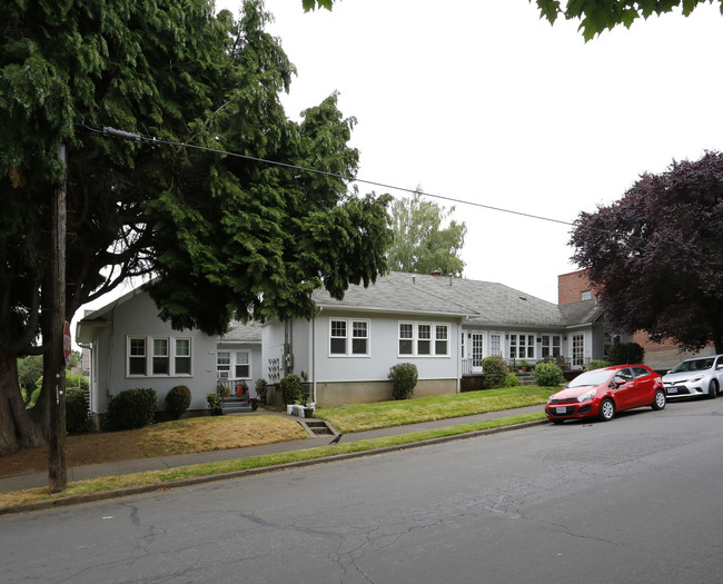 1404-1422 SE 29th Ave in Portland, OR - Foto de edificio - Building Photo