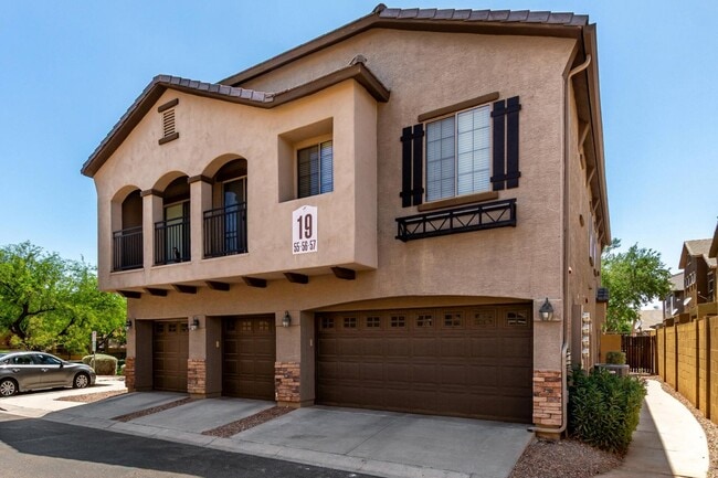 2250 E Deer Valley Dr in Phoenix, AZ - Building Photo - Building Photo