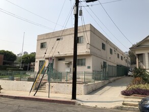 455 Savoy St in Los Angeles, CA - Foto de edificio - Building Photo