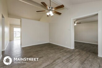 1205 Windy Hill Dr in Brandon, FL - Building Photo - Building Photo