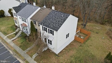 5927 Wild Brook Ct in Centreville, VA - Building Photo - Building Photo