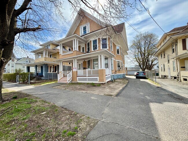 1841 North Ave in Bridgeport, CT - Building Photo - Building Photo