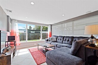1610 Fletcher St in Hollywood, FL - Building Photo - Building Photo
