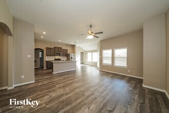 2537 Doe Run in Weatherford, TX - Foto de edificio - Building Photo