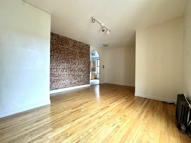 112 Haven Ave in New York, NY - Building Photo - Building Photo