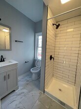 2004-2006 S 11th St, Unit 2006A in Milwaukee, WI - Building Photo - Building Photo