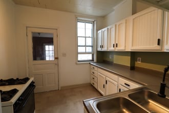 1658 Iowa St in Dubuque, IA - Building Photo - Building Photo