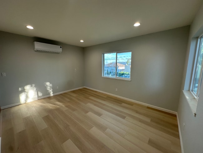 822 E 11th St in Pittsburg, CA - Building Photo - Building Photo