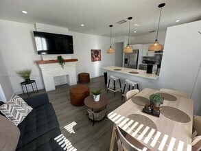 1822 NW 4th St in Miami, FL - Building Photo - Building Photo