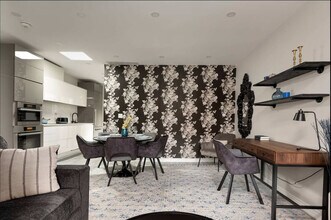 1366 Queen St E in Toronto, ON - Building Photo - Building Photo