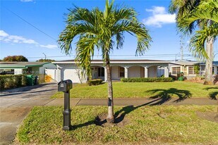 3521 NW 18th Pl in Fort Lauderdale, FL - Building Photo