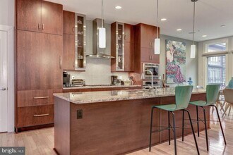 5206 Willet Bridge Ct in Bethesda, MD - Building Photo - Building Photo