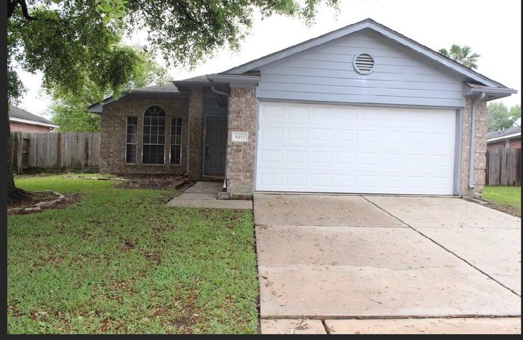 6411 Hunterstone Ct in Houston, TX - Building Photo