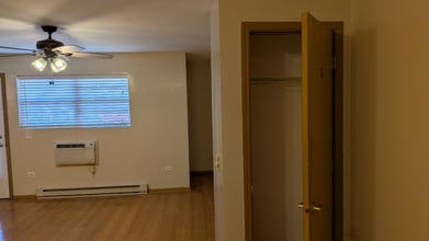 430 Cunat Blvd., Unit 1A in Richmond, IL - Building Photo - Building Photo