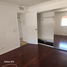 339 Irving Ave in Glendale, CA - Foto de edificio - Building Photo