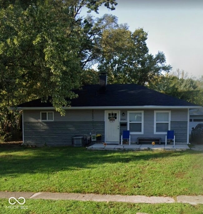 property at 2926 Eagledale Dr