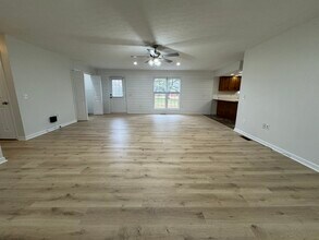 4165 Hawkins Dr in Westmoreland, TN - Building Photo - Building Photo