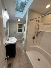 7 Maverick St, Unit one bed in Dedham, MA - Building Photo - Building Photo