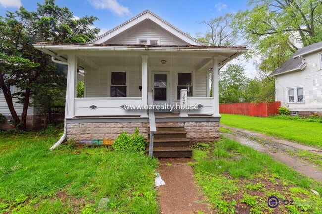property at 2027 Berkshire Pl