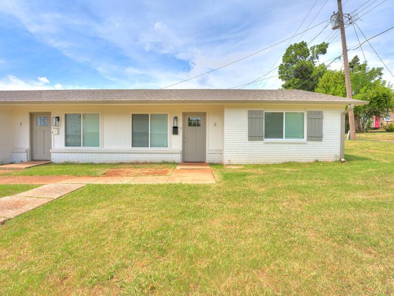 1015 E Main St in Edmond, OK - Building Photo