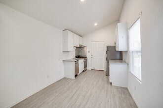 4247 Thalweg Way in San Antonio, TX - Building Photo - Building Photo