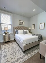 2416 N Springfield Ave in Chicago, IL - Building Photo - Building Photo