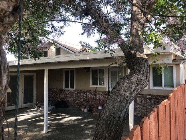 property at 14993 Yucca Ave