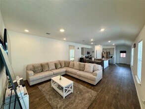 120 Gerasa Dr in Kyle, TX - Building Photo - Building Photo