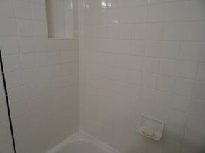 5010 Wakefield Chapel Rd in Annandale, VA - Building Photo - Building Photo