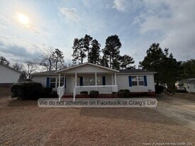 2647 O'Glesby Dr in Raeford, NC - Building Photo