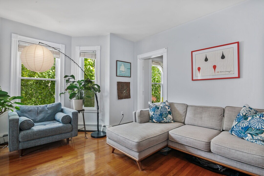 4 Marlou Terrace, Unit 3 in Boston, MA - Building Photo