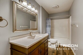 3409 Brookview Dr in Burnsville, MN - Building Photo - Building Photo