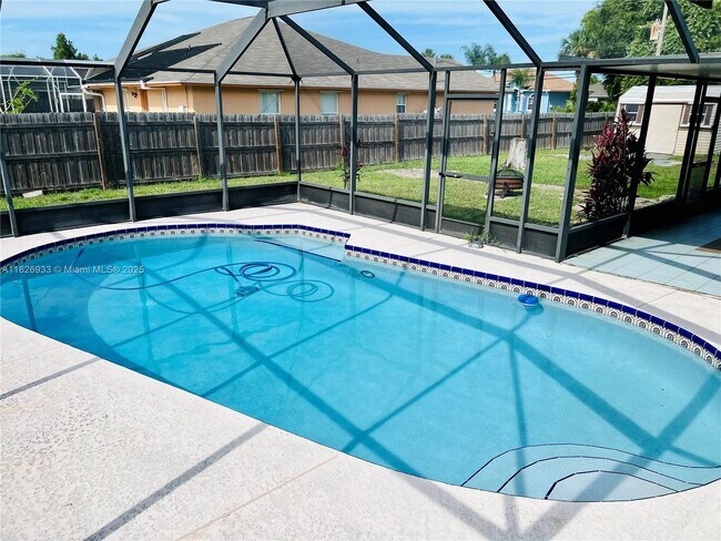 1573 SW Lexington Dr in Port St. Lucie, FL - Building Photo - Building Photo