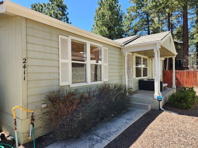 property at 2411 W Rock Island Ave