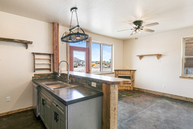 6232 Three Needles Ln-Unit -203 in Lolo, MT - Building Photo
