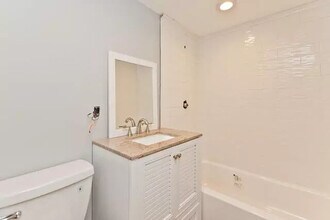 2825 N Francisco Ave in Chicago, IL - Building Photo - Building Photo