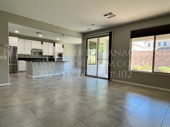 7170 Cotton Bluff St in Las Vegas, NV - Building Photo - Building Photo