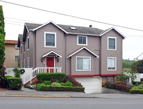 222 Dayton St in Edmonds, WA - Building Photo - Building Photo