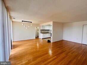 1828 Metzerott Rd in Adelphi, MD - Building Photo - Building Photo