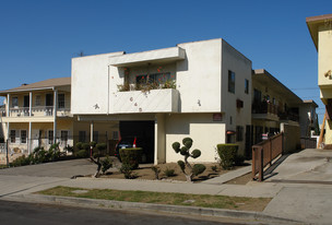 645 N Hobart Blvd Apartments