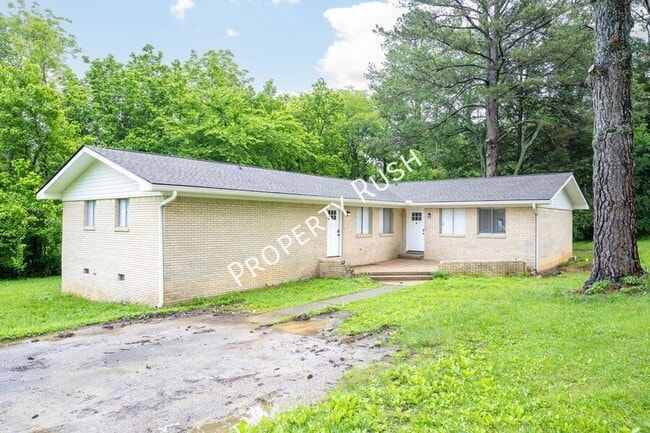property at 7736 Holiday Hills Cir
