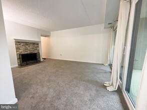 11739 Ledura Ct in Reston, VA - Building Photo - Building Photo