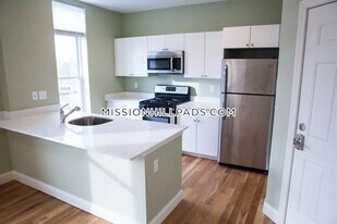 10 Roxbury St in Boston, MA - Building Photo