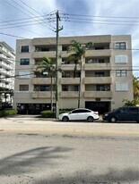7125 Bay Dr in Miami Beach, FL - Building Photo