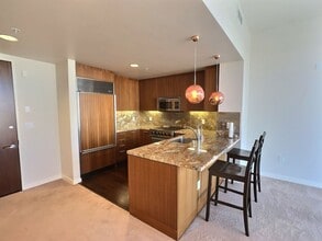 38 N Almaden Blvd in San Jose, CA - Building Photo - Building Photo