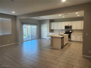 9897 W Oleta Ave in Las Vegas, NV - Building Photo - Building Photo