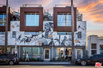 1212 Abbot Kinney Blvd in Los Angeles, CA - Building Photo - Building Photo