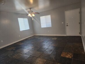 315 Warren Ave in Bakersfield, CA - Building Photo - Building Photo