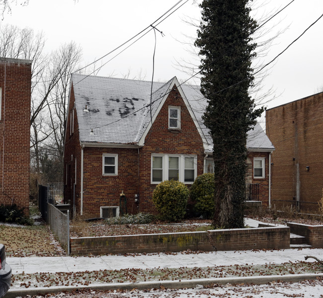 1615 28th Pl SE in Washington, DC - Building Photo - Building Photo