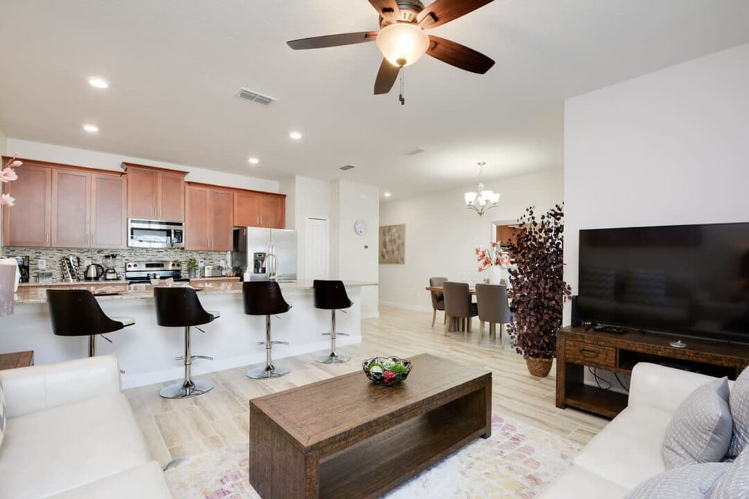 4807 Brier Rose Ln in Kissimmee, FL - Building Photo